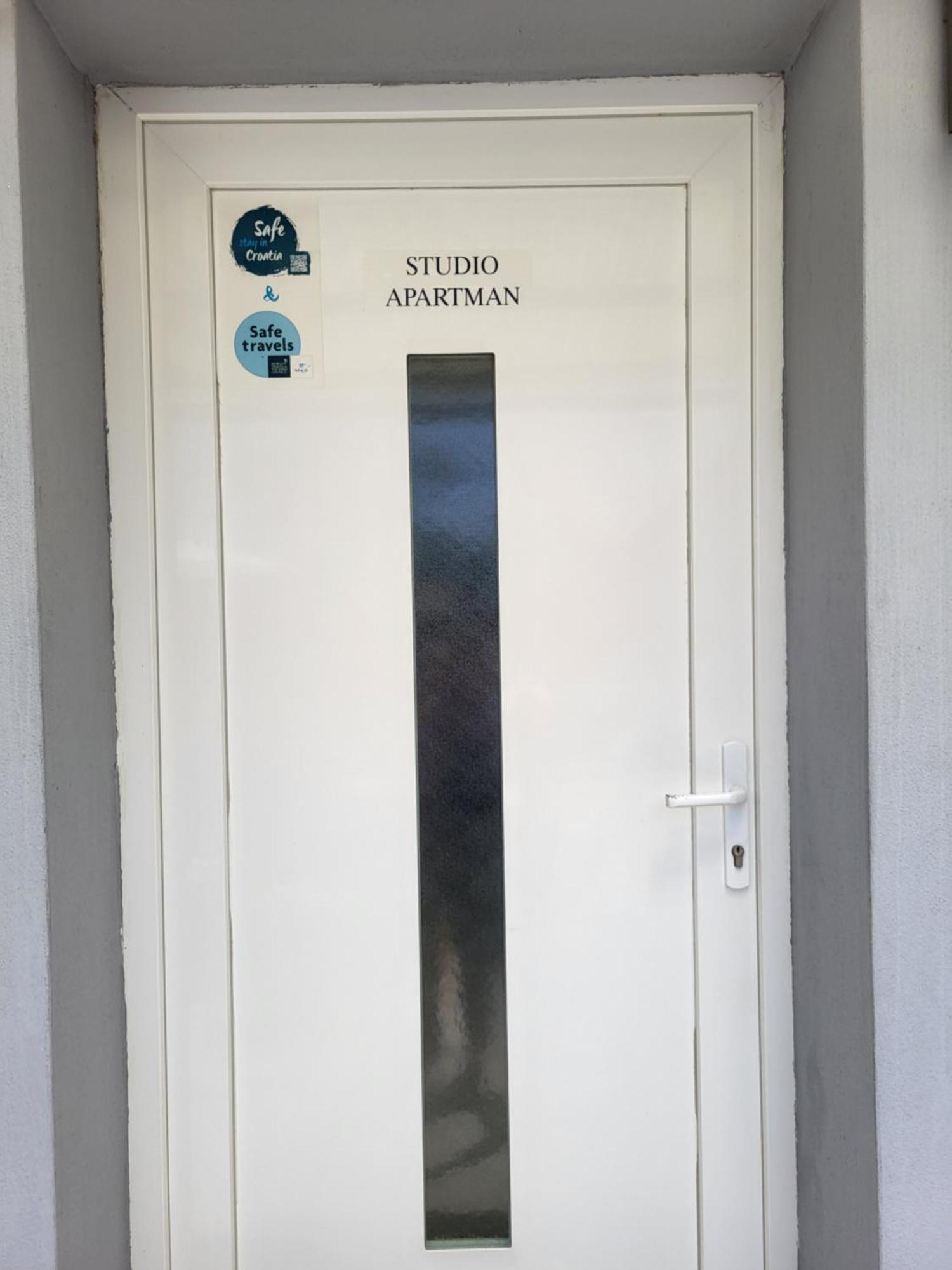 Studio Apartment City With Free Parking بولا المظهر الخارجي الصورة