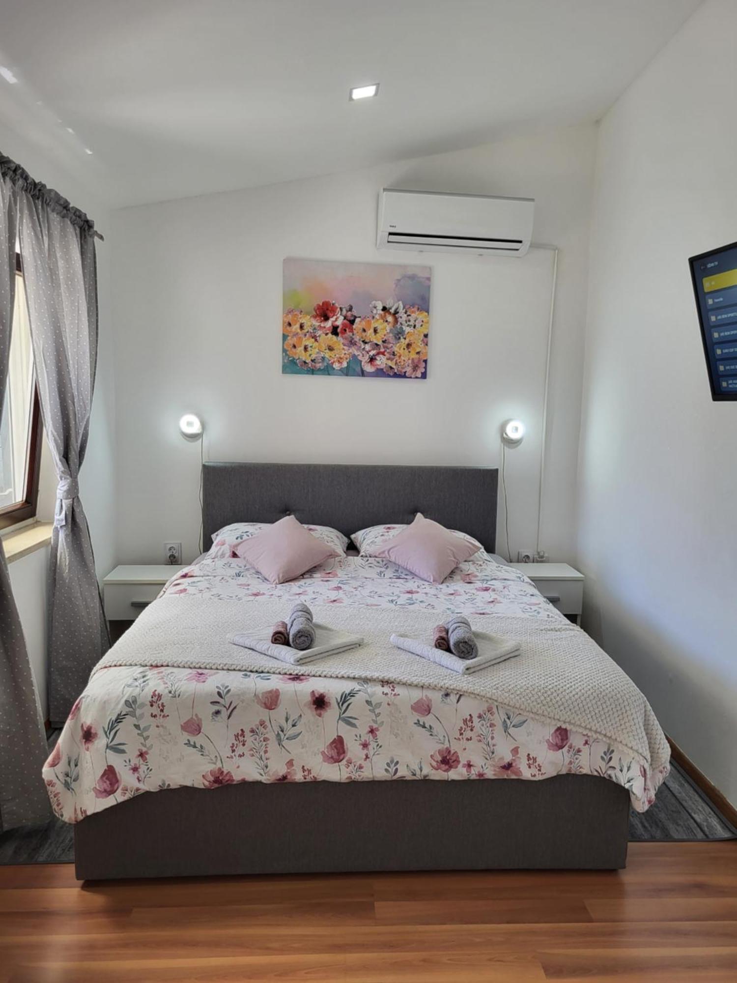 Studio Apartment City With Free Parking بولا المظهر الخارجي الصورة
